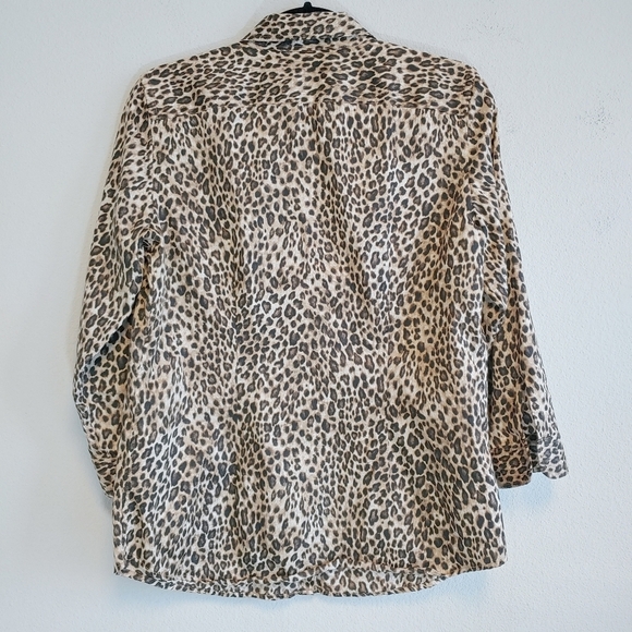 Lauren Ralph Lauren Animal Print Button Up Blouse Sz M Contemporary Classic - Picture 6 of 8